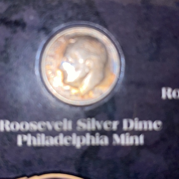 Roosevelt Silver Dime Collection. It is sealed in plastic. - Picture 5 of 7